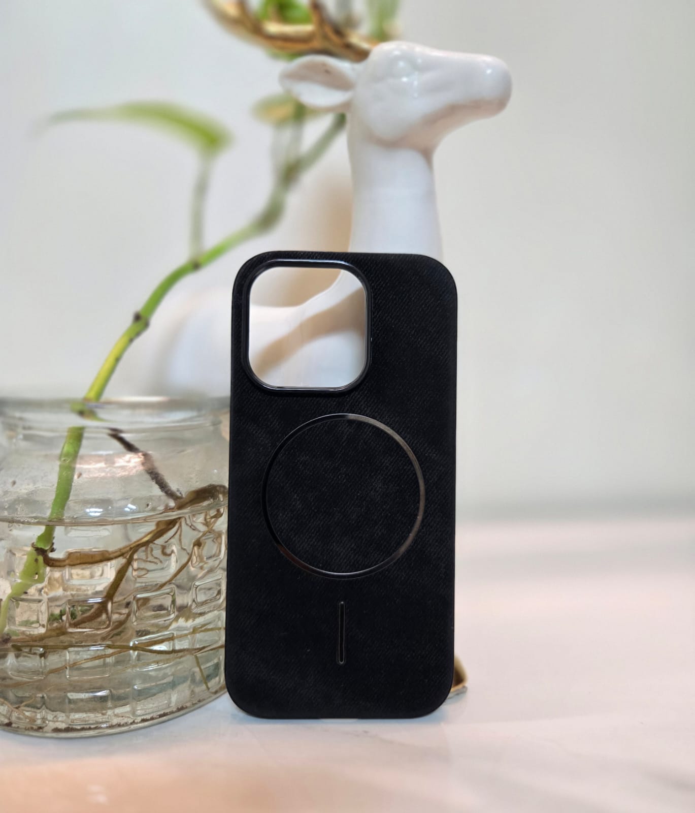 The DULERO Anti Drop & Anti Scratch with Magsafe-iPhone
